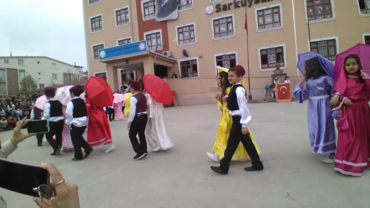 Üsküdar'a Gideriken Katibim 23 Nisan Gosterisi...