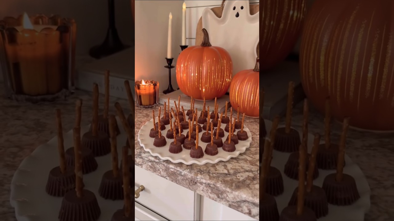 DIY witches broom Halloween snack! !🎃 