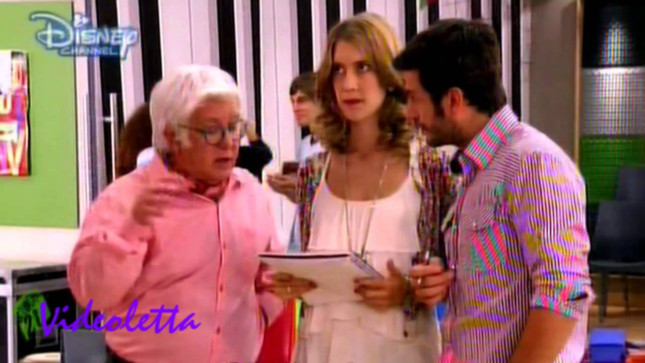 Violetta and Tomas sing 