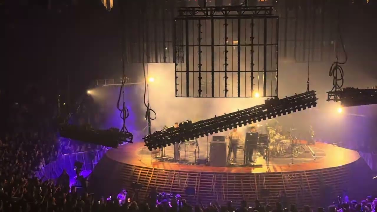 Tame Impala Performs “Afterthought” LIVE at Barclays Center 10.28.25 Brooklyn, New York