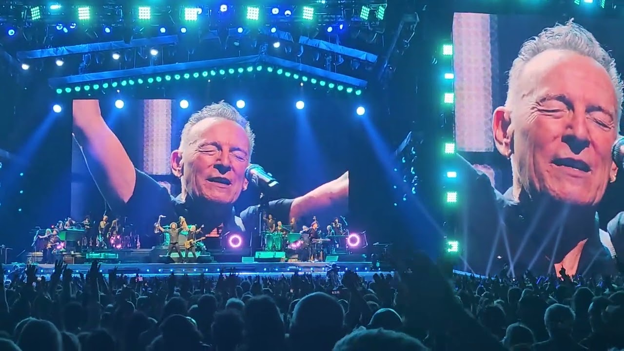 Bruce Springsteen - Badlands - Paris 15/05/2023