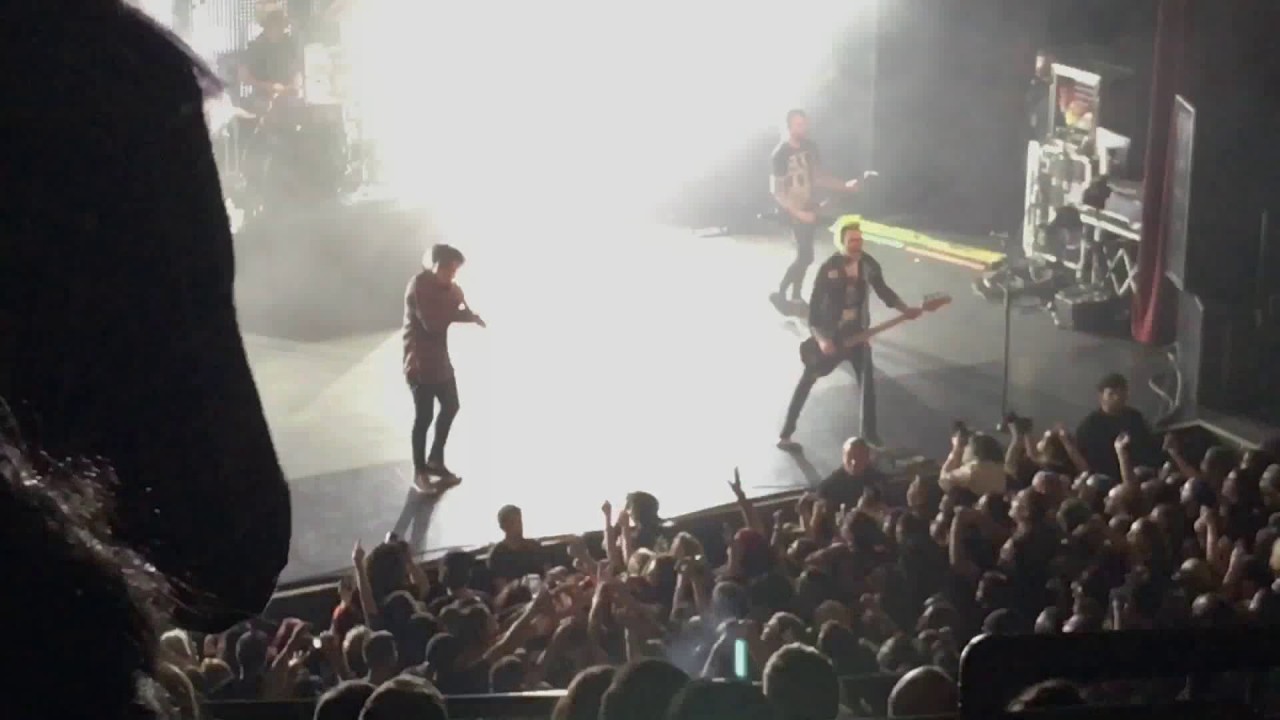 Falling In Reverse Pt.1/2 2/11/17 Live At The Warfield San Francisco, CA