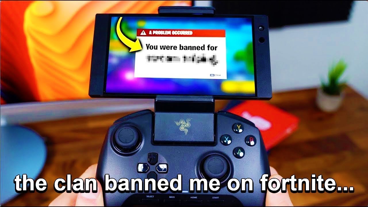 I tried out for a MOBILE Fortnite Clan while CHEATING with a BANNED CONTROLLER...