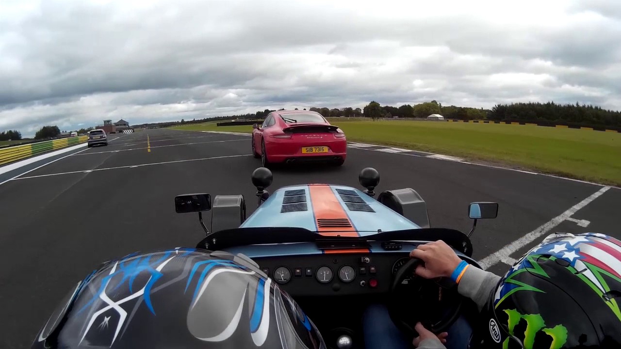 Caterham 1.6K Roadsport round croft