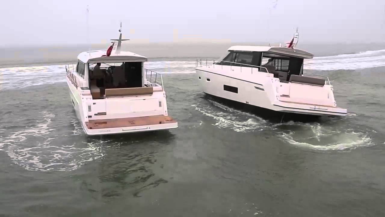 Sealine C48 with Seakeeper Stabiliser