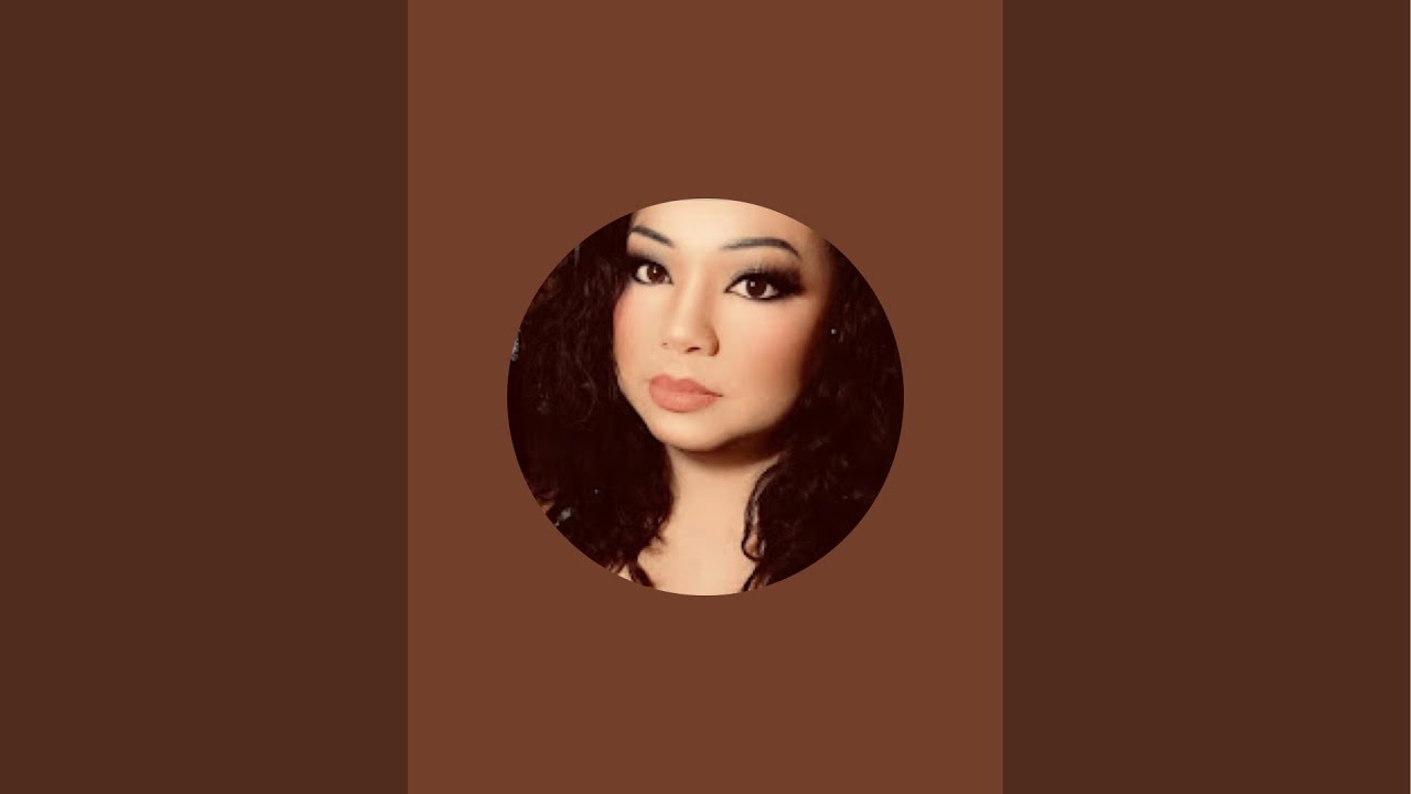Creative_Petite is live!