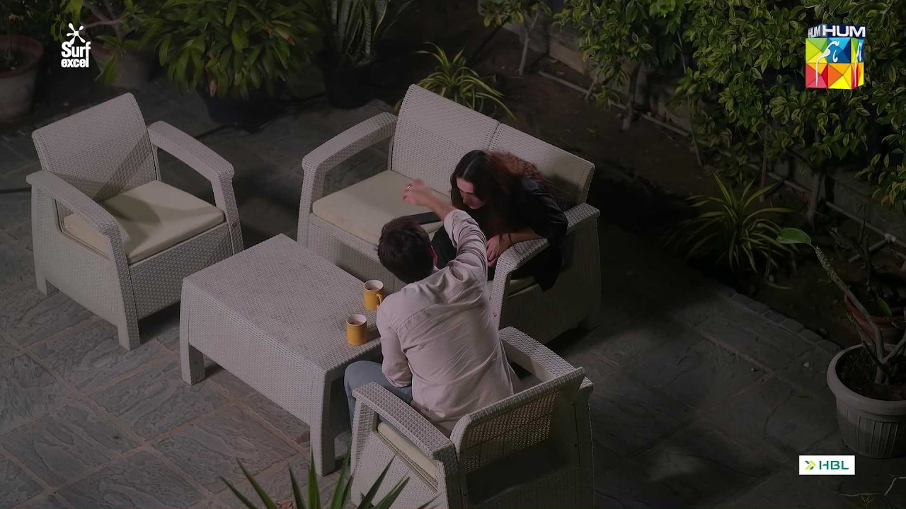 Kya Rumi Ko Ab Waleed Se Pyar Hogaya..? #dekhzarapyarse #yumnazaidi - HUM TV