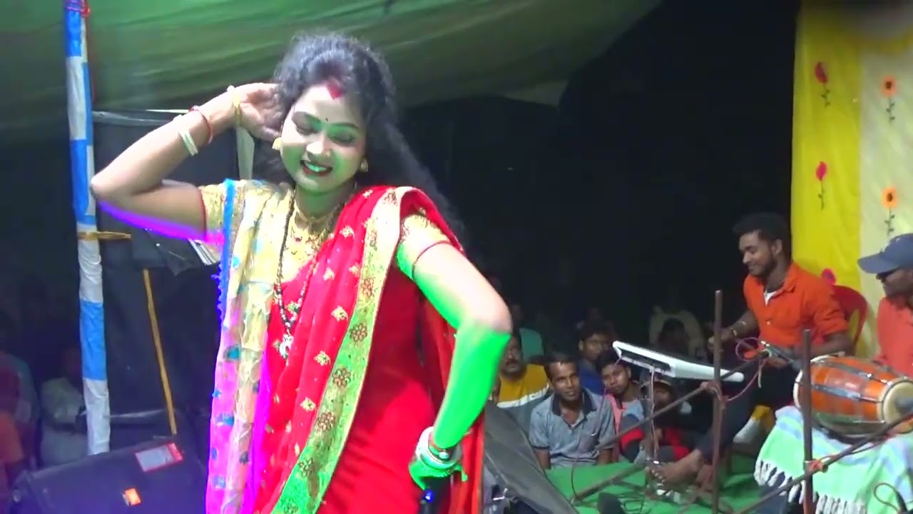 সরস্বতী ব্যানার্জি ! এই প্রথম সাঁওতালি ভাষায় অসাধারণ গান গাইলেন || Saraswati Banerjee