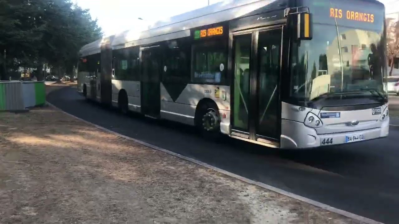 Bus TICE Spot entre Les Estudines et JM Djibaou