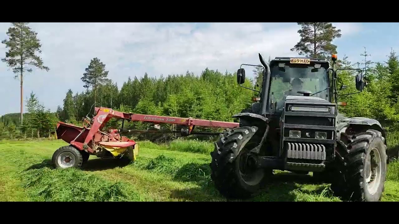 Valmet 8150 - Elho Arrow 3200 - Heinänkaatoa