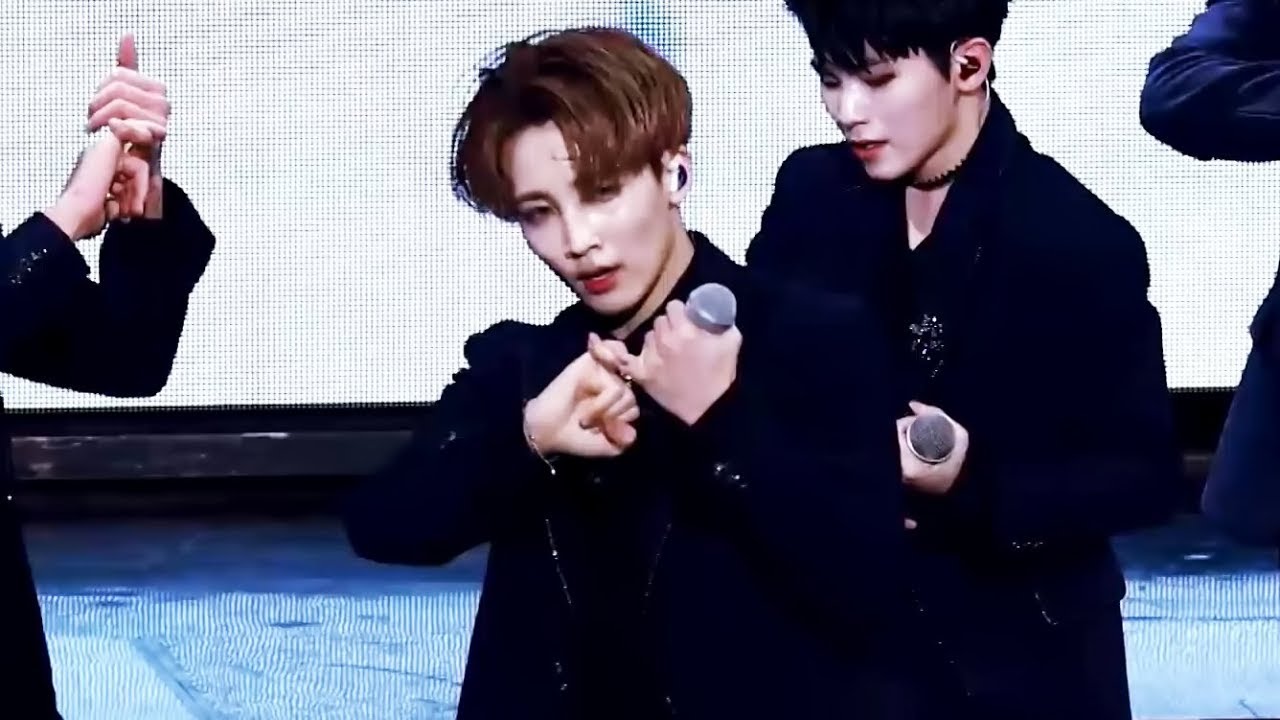 180214 세븐틴(SEVENTEEN) - 고맙다 (정한 FOCUS) (4K) @가온차트어워즈