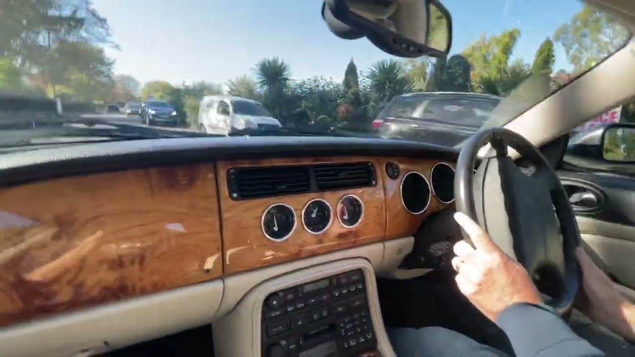 2005 Jaguar XK8 4.2S - On The Road