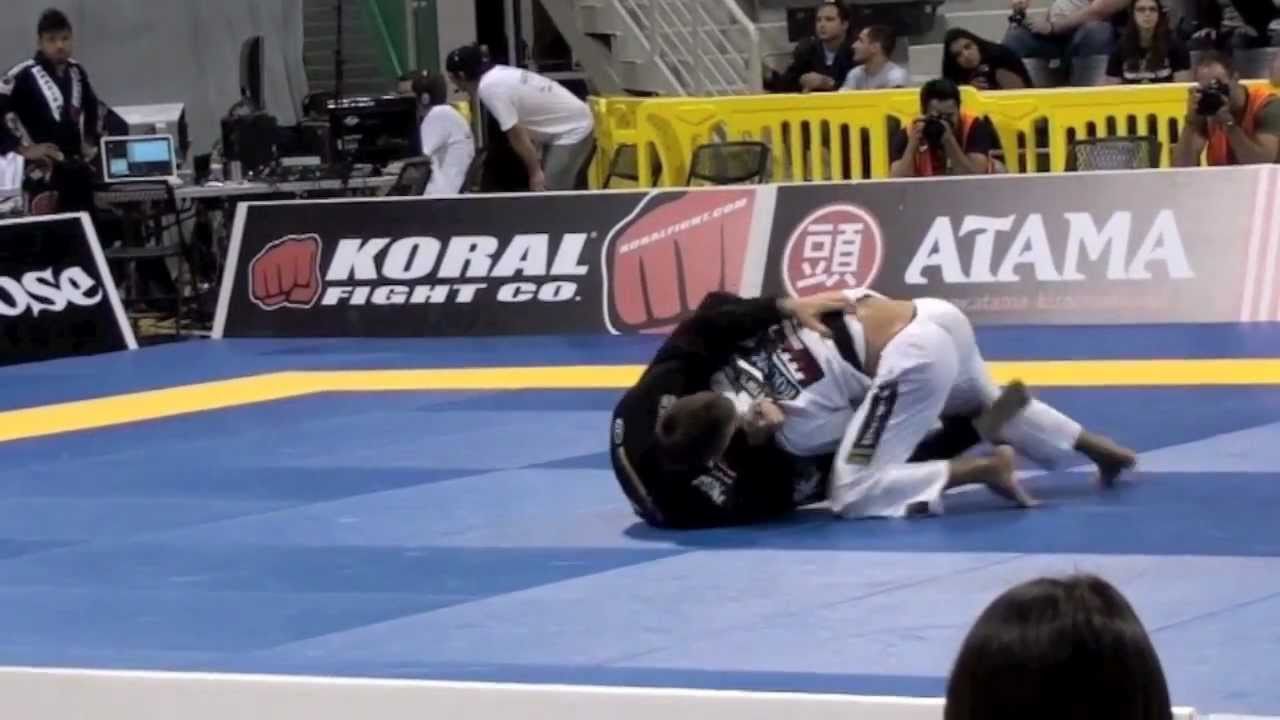 Rafael Mendes vs Leonardo Saggioro | Worlds 2011 | Art of Jiu Jitsu Academy | (949) 645 1679
