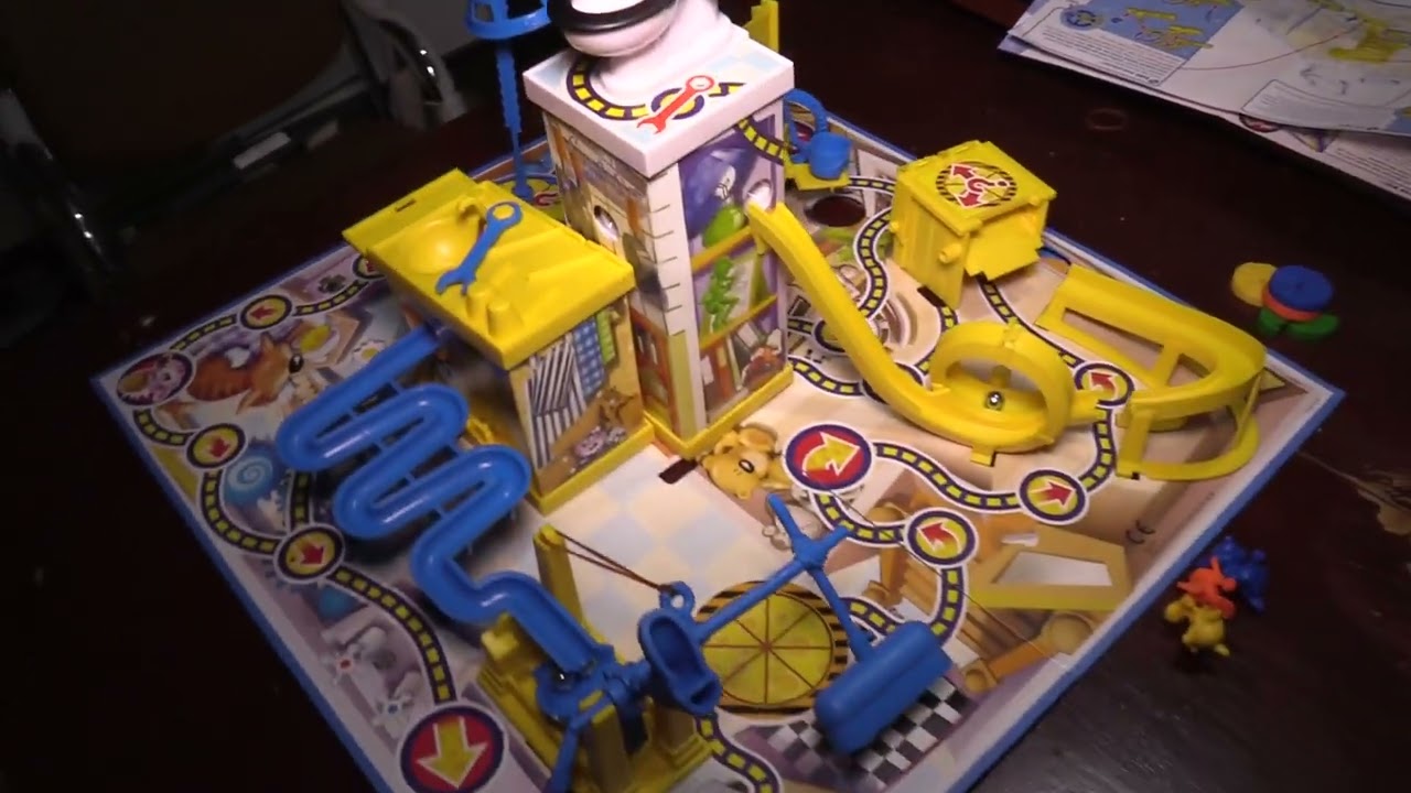 Hasbro 48221 Mouse Trap Board Game, Classic Action and Chain Reaction Game quick look