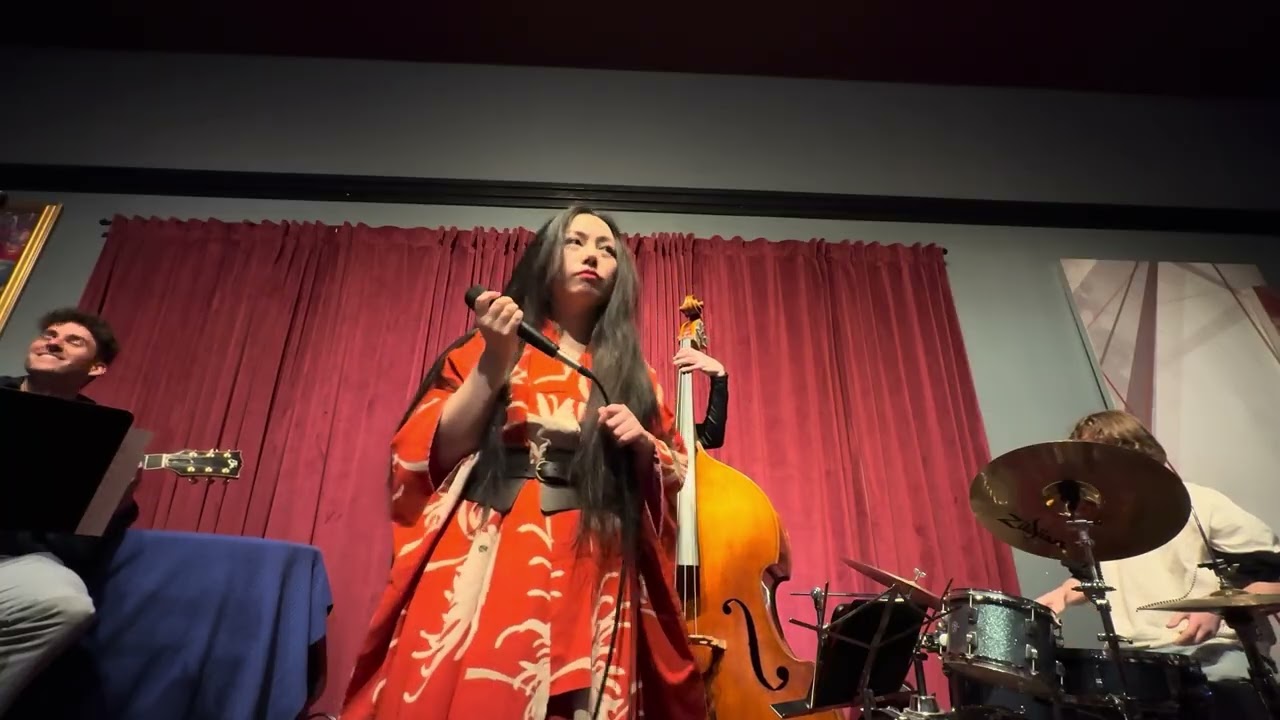 House of Jade - Spring Can Really Hang You Up The Most (Ballad)