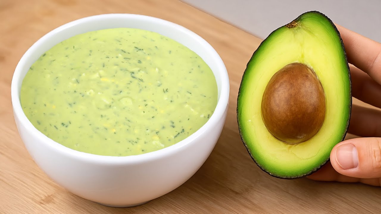Gesunder Avocado-Soup in 5 Minuten! Kein Kochen erforderlich!