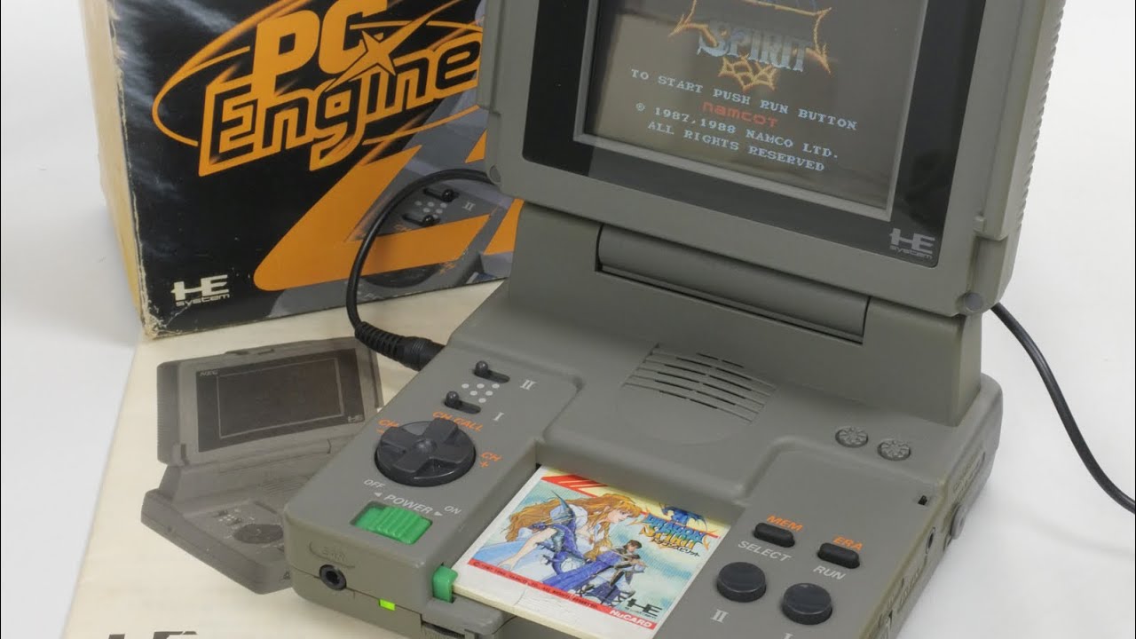 Luvkraaft? On m'a pr&ecirc;t&eacute; une Nec PC Engine LT!!!