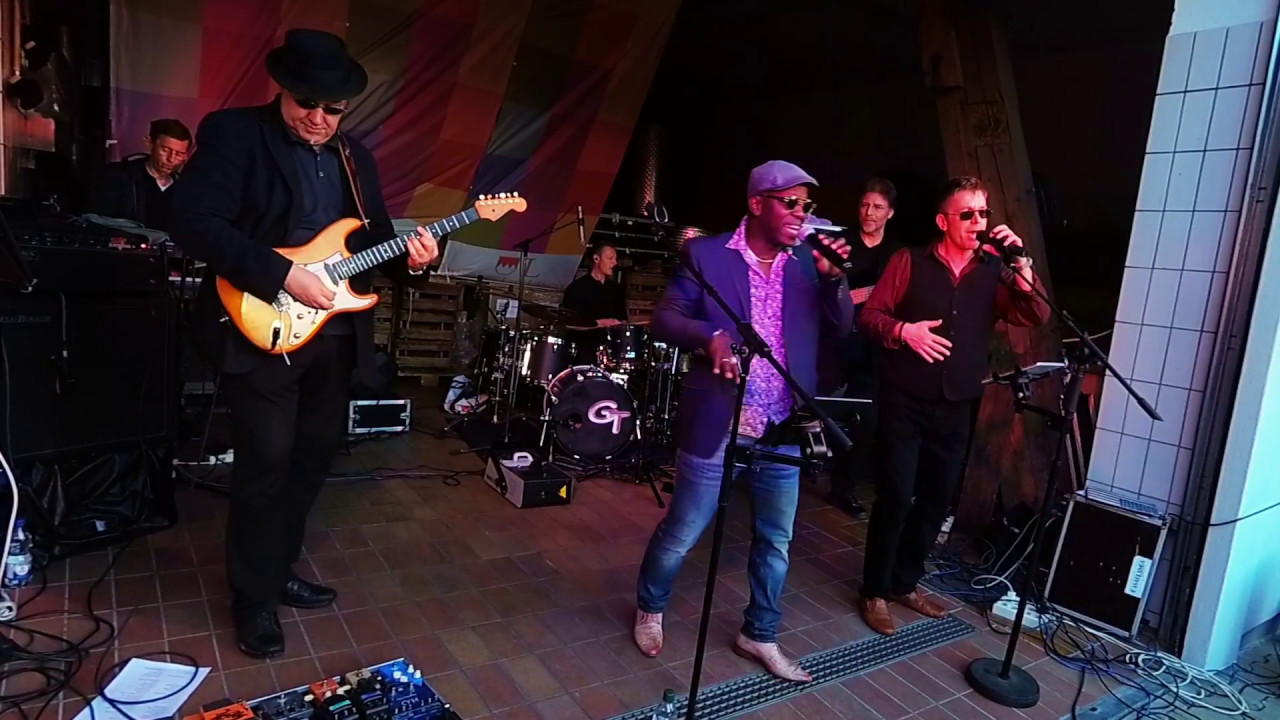 Groove-T, plays Treasure, live in Volkach/Germany, May 2017