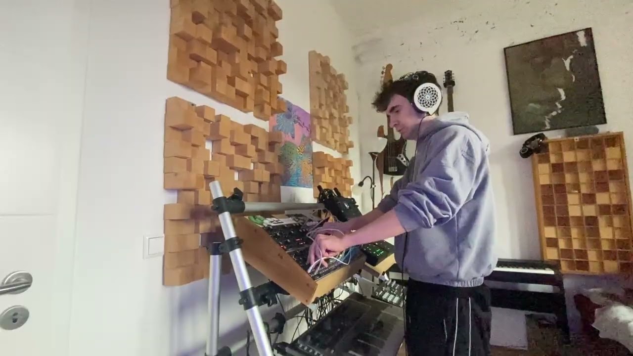 MODULAR MELODIC TECHNO - Groovy Melodic Modular Techno - 125