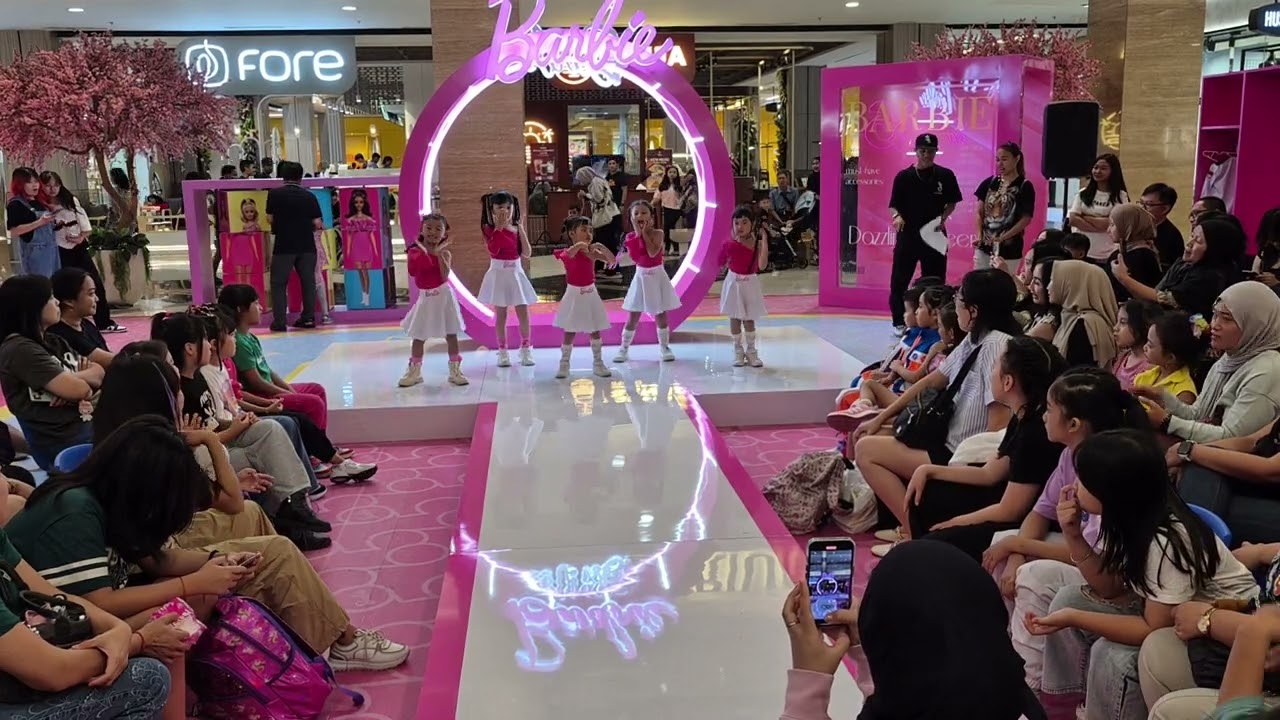 barbie dance di festival barbie Pakuwon mall