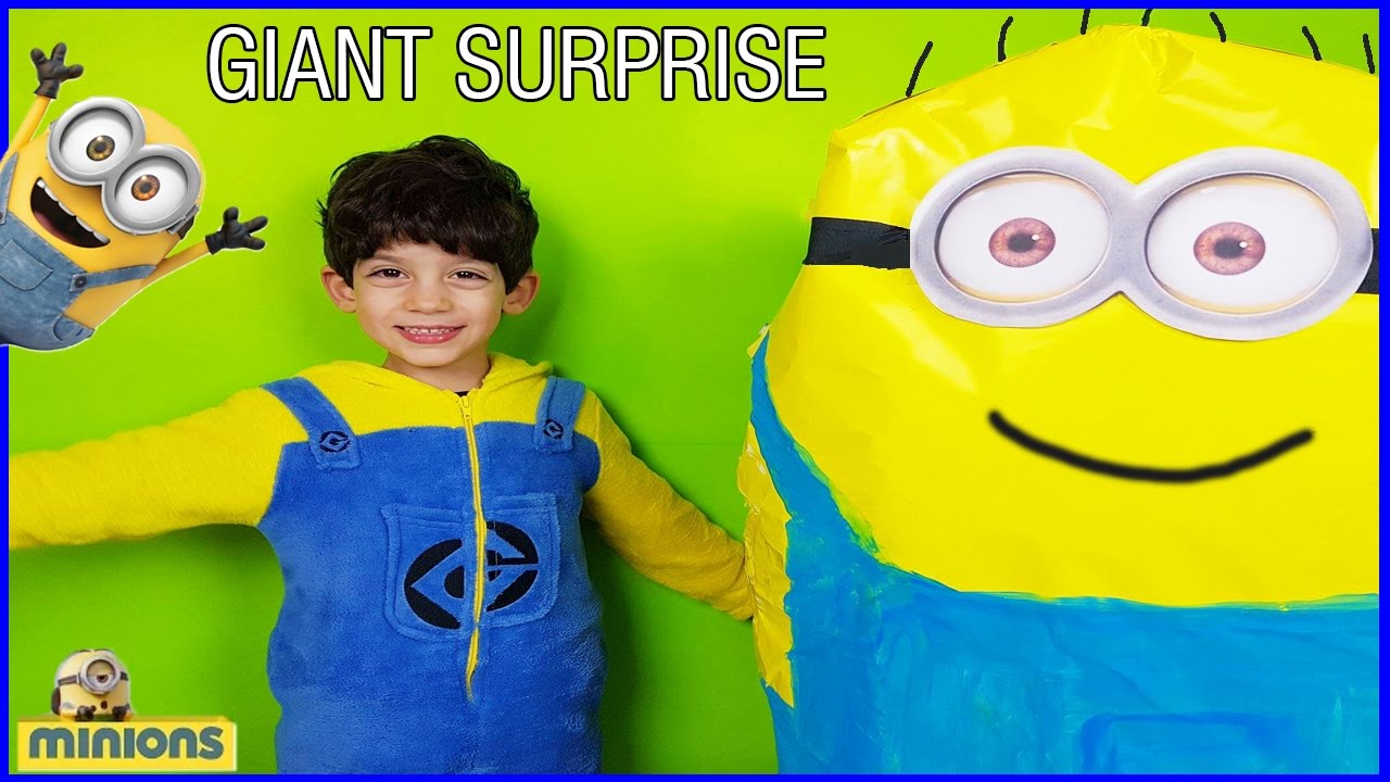 GIANT EGG SURPRISE MINION Toys from Despicable Me Fun Kids Video