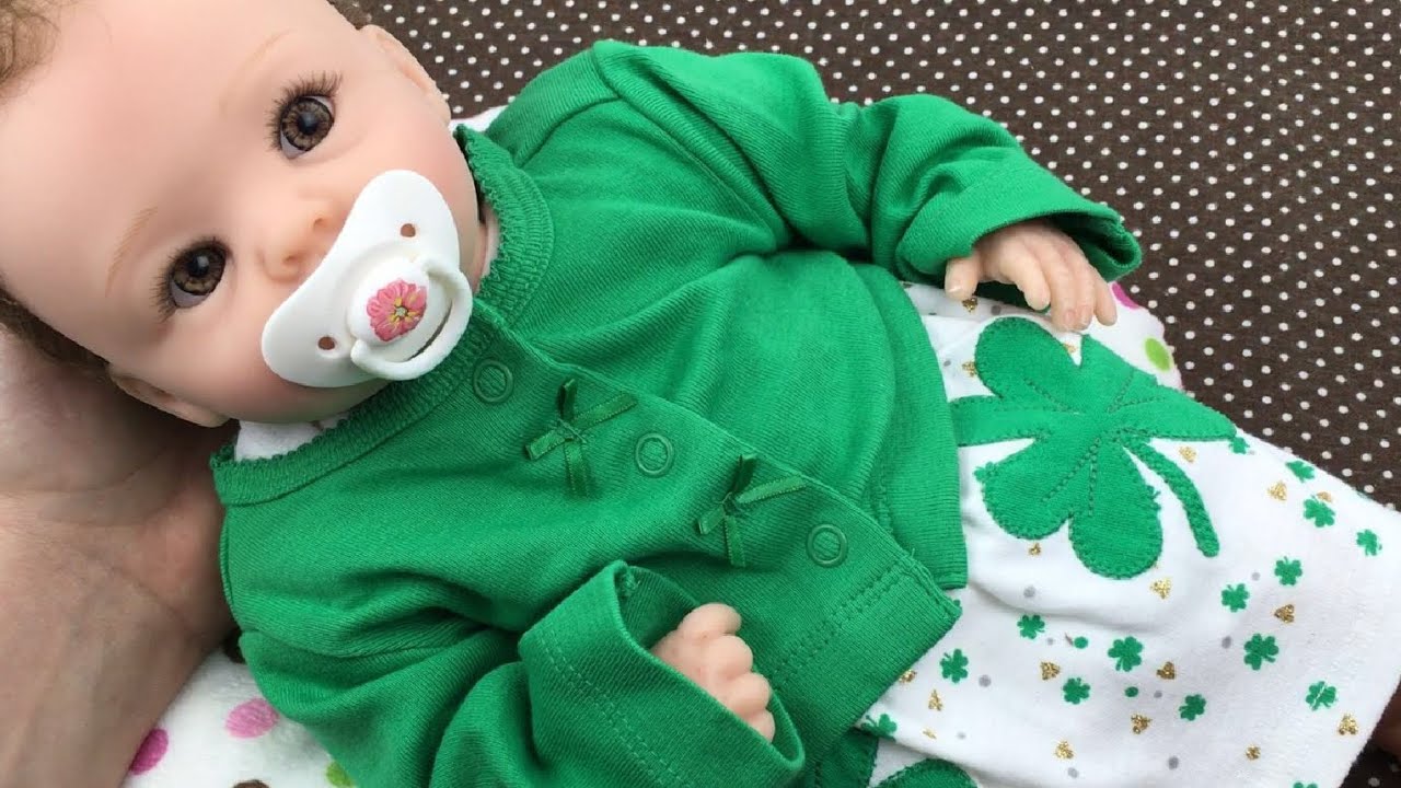 St. Patrick’s Day Changing with Ashton Drake Galleries PRETTY AND PETITE PRESLEY
