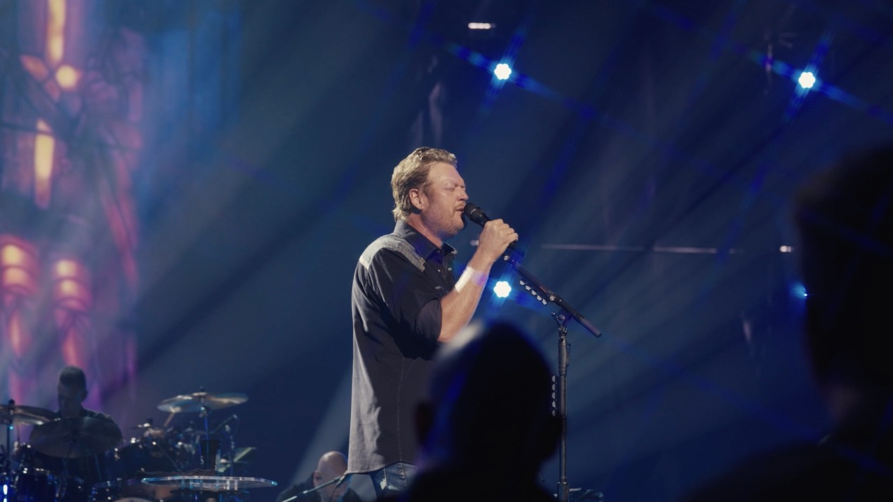 Blake Shelton - Let Him In Anyway (Live from Las Vegas)