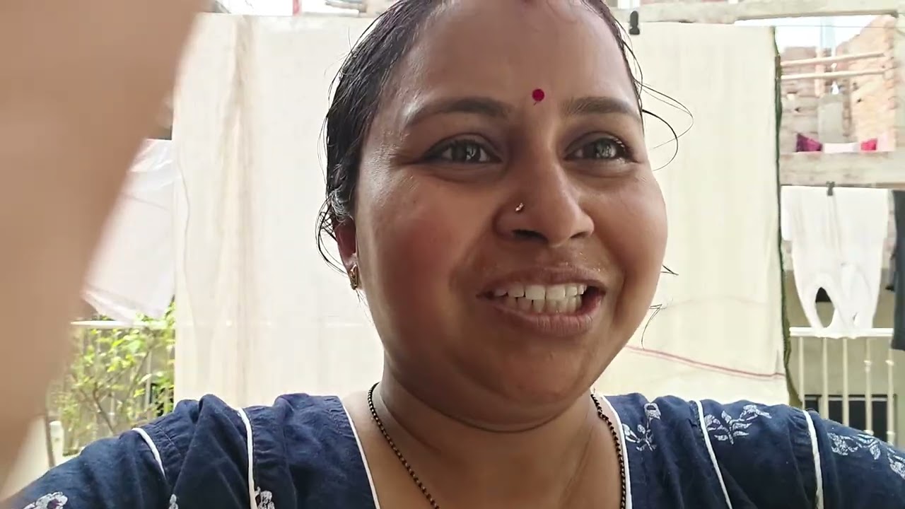 Lagta hai yah garmi Jaan leke rahega ghar mein Kam nahin karne ka man karta.....🌅😳👈🙏 Hello friends.