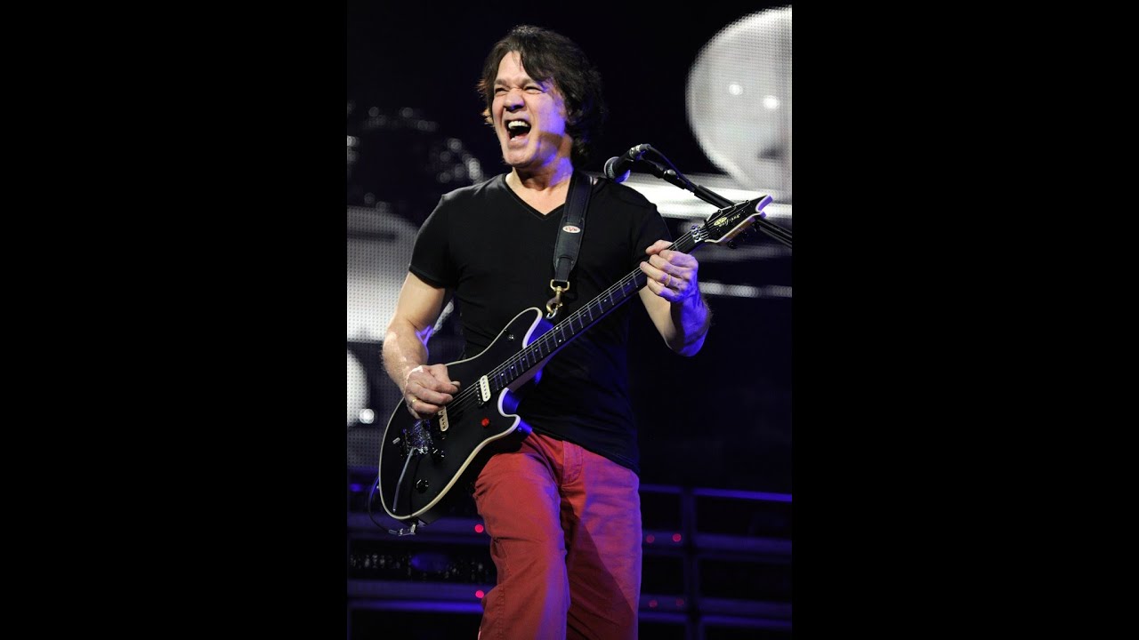 The moment Ed was spotlighted headbanging during ADKOT Tour.