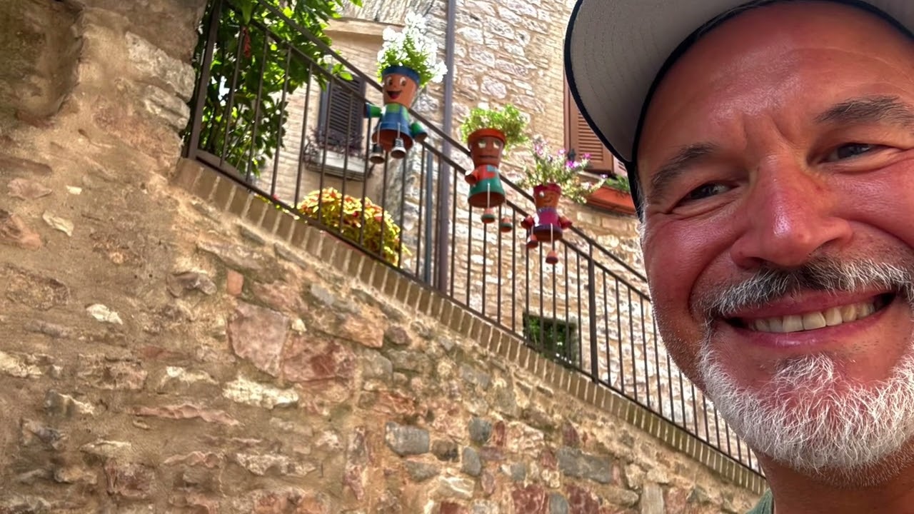 ❤️   Spello, un borgo incantato tra i pi&ugrave; belli d'Italia,