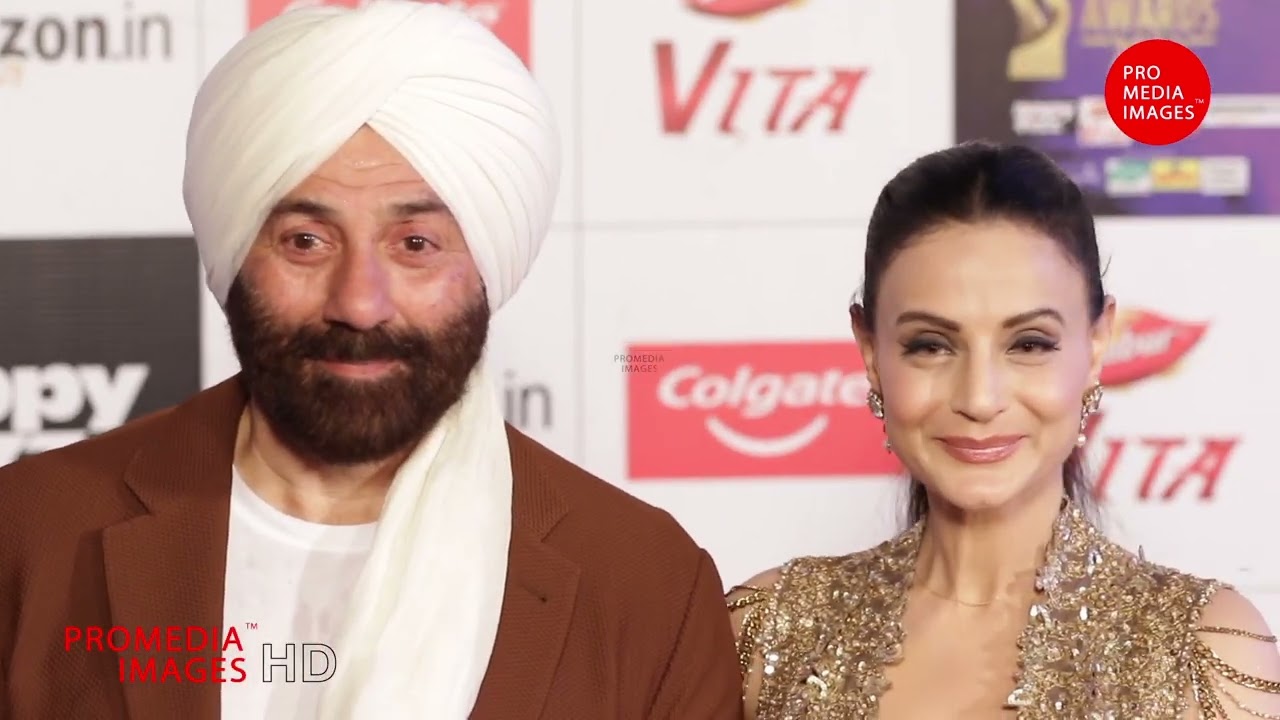 Gadar 2 cast Sunny Deol & Ameesha Patel at Zee Cine Awards 2023 | ProMedia