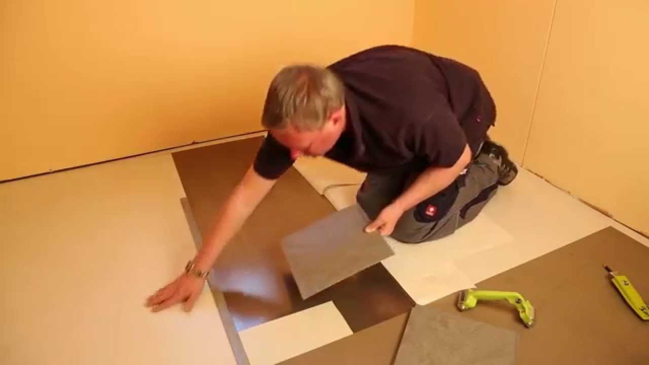 Jak szybko zamontować płytki lub panele winylowe (LVT) a także z PVC (tzw. PCV)?