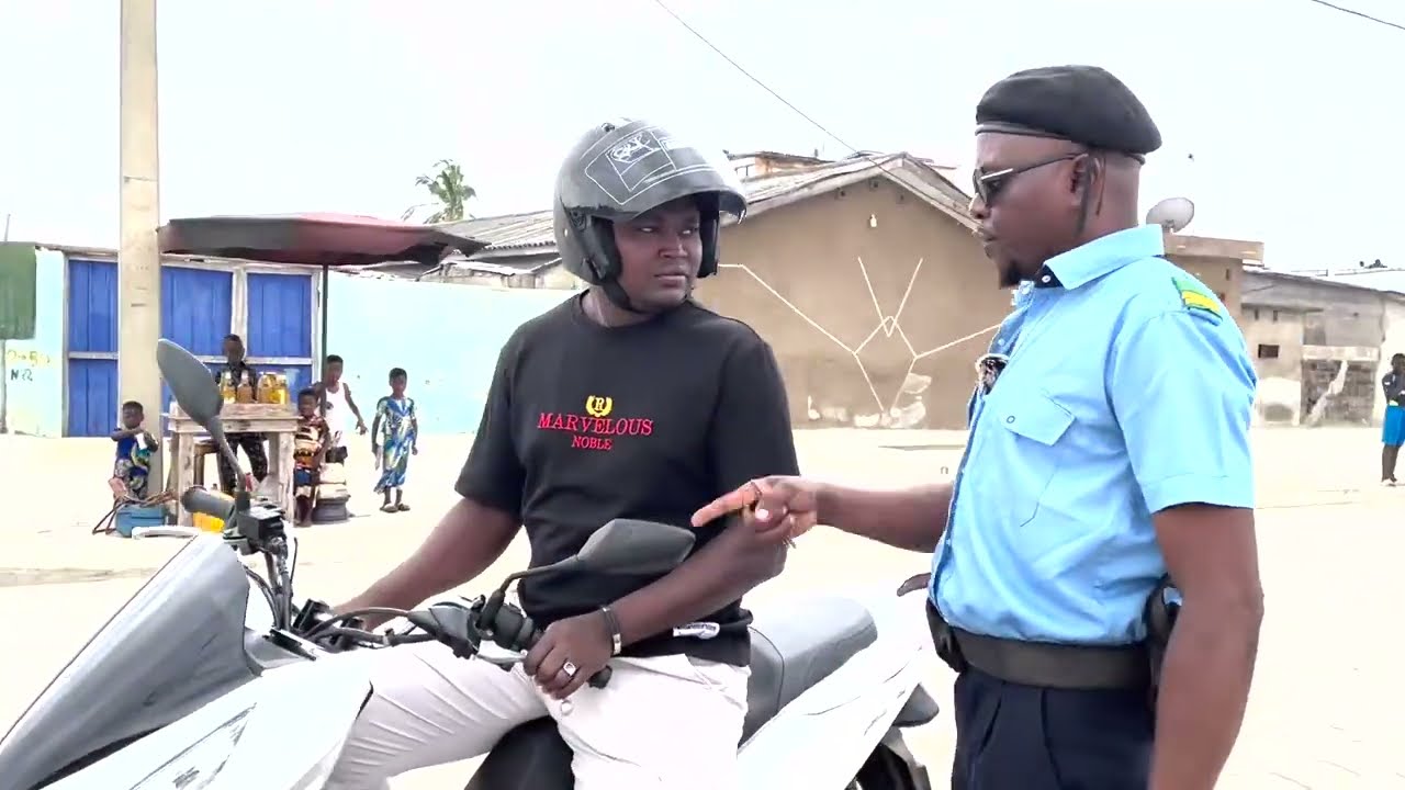 Le chef poste à la moto PCX