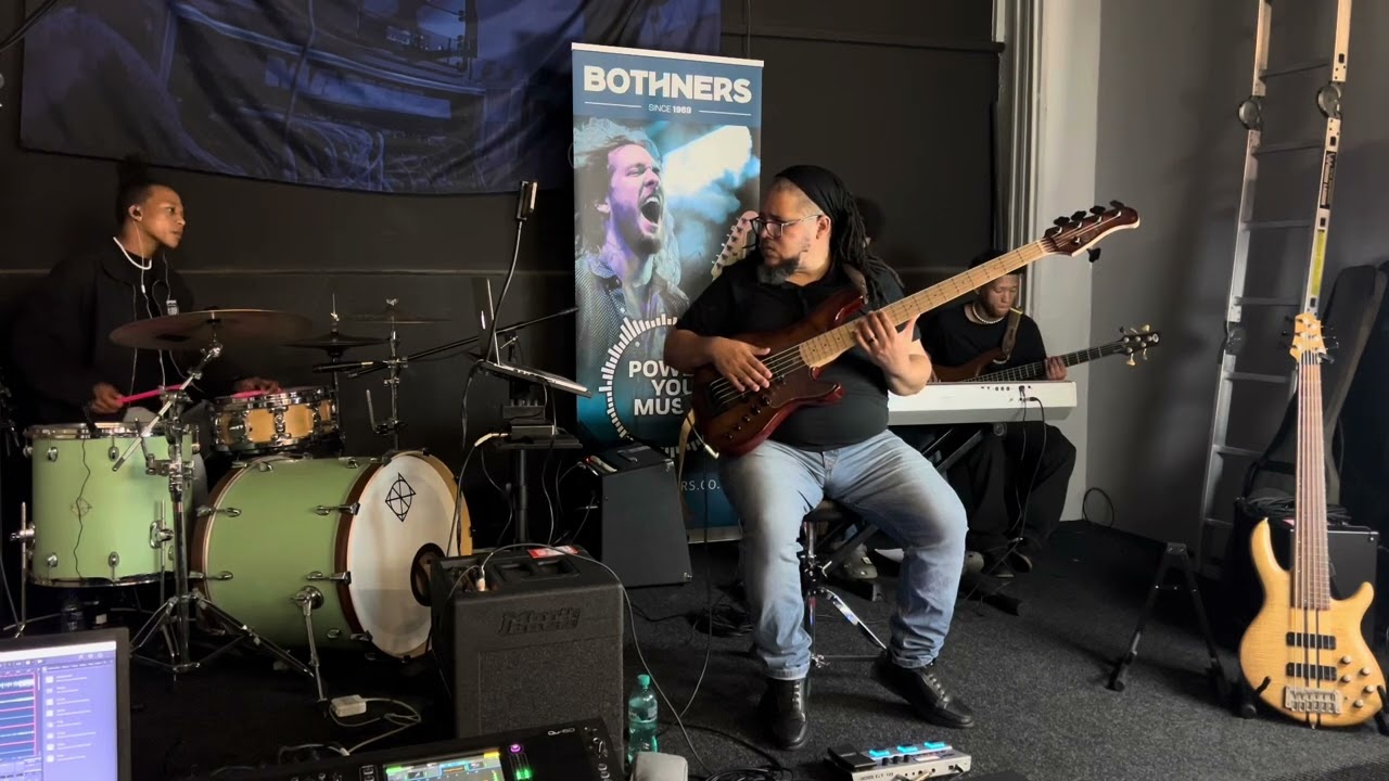 @ChadleighGowar Live at Bothner Claremont Store 