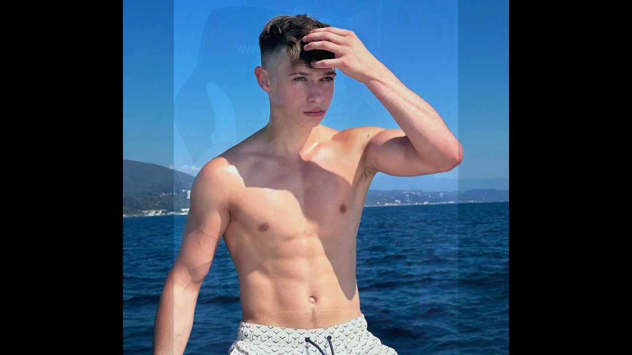Pretty Gorgeous 19 Years Old Young Fitness Model | Danny