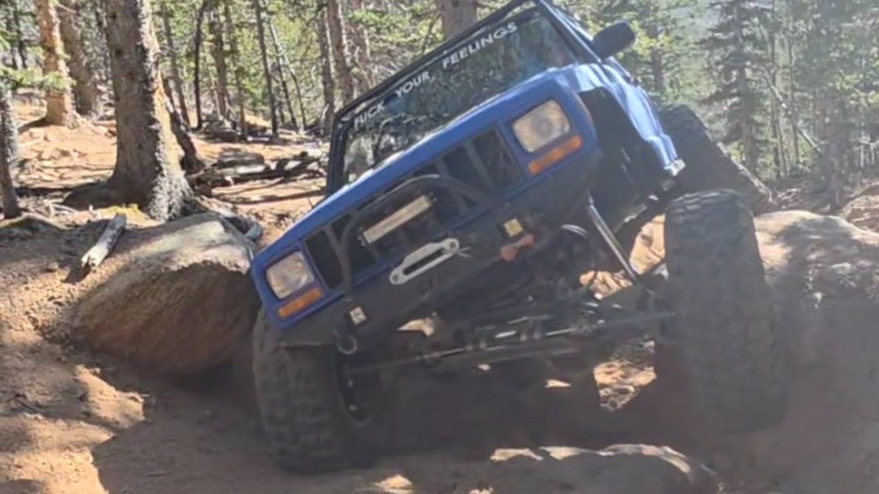Xj hits Eagle Rock Trail in Colorado Springs Colorado #jeep #Colorado #rockcrawlong #cherokee #xj