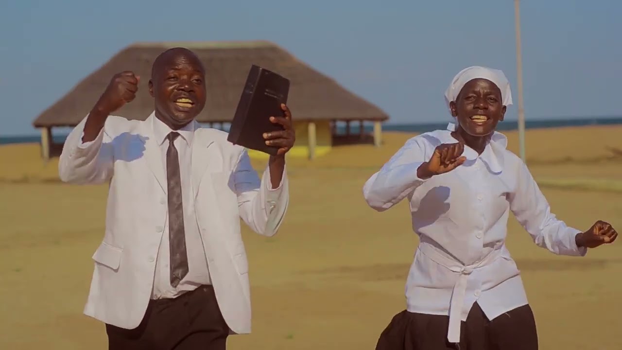 NAYIMA NJI MWA YESU -RUMPHI AFRICAN CHIGOMEZGO CHOIR (OFFICIAL)