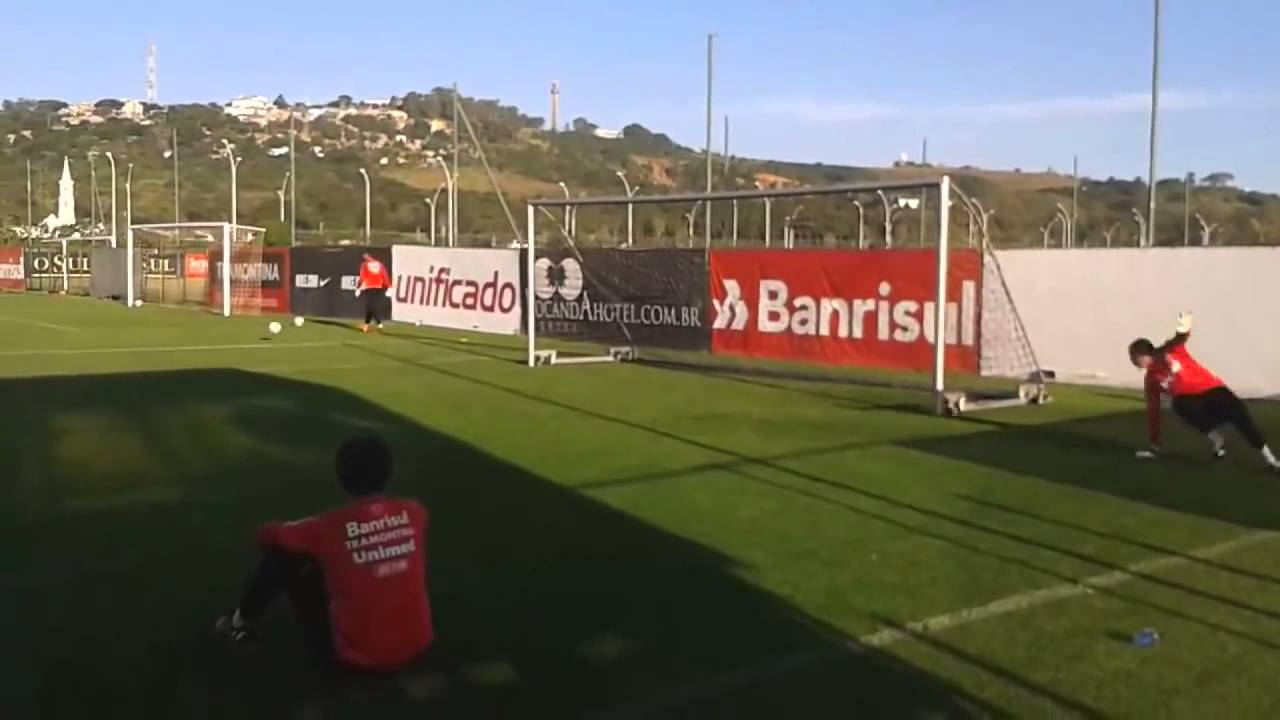 41 Years Old Nelson Dida Shows Unbelievable Endurance and Athleticism on Training