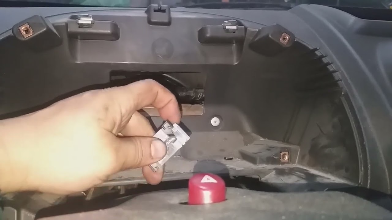 Como desmontar o painel do Ford fiesta zetec rocam !