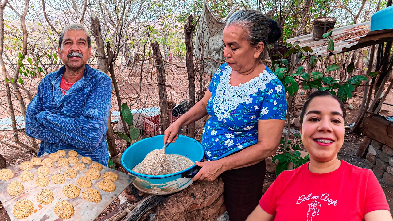 Con mis Papis hicimos Panochas el Dulce de Ajonjolí típico de mi Ranchito