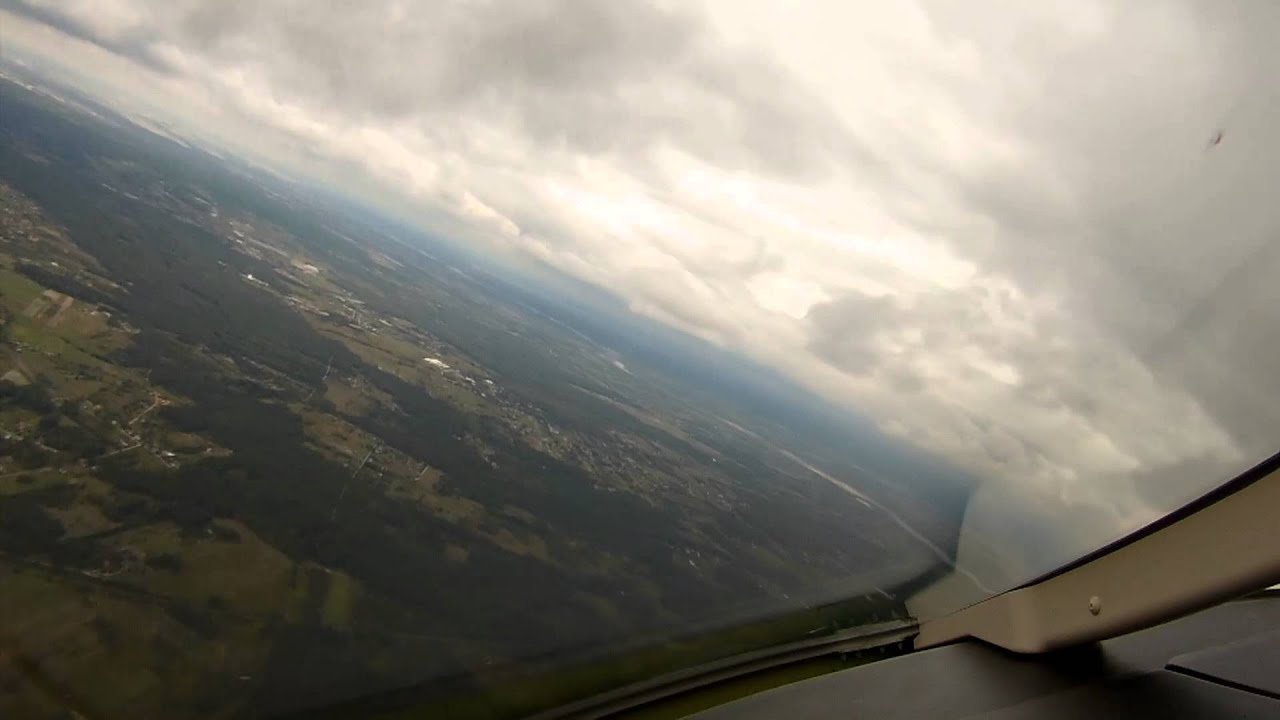 CL30 Blue Jet - EPWA VOR RWY 33 Approach