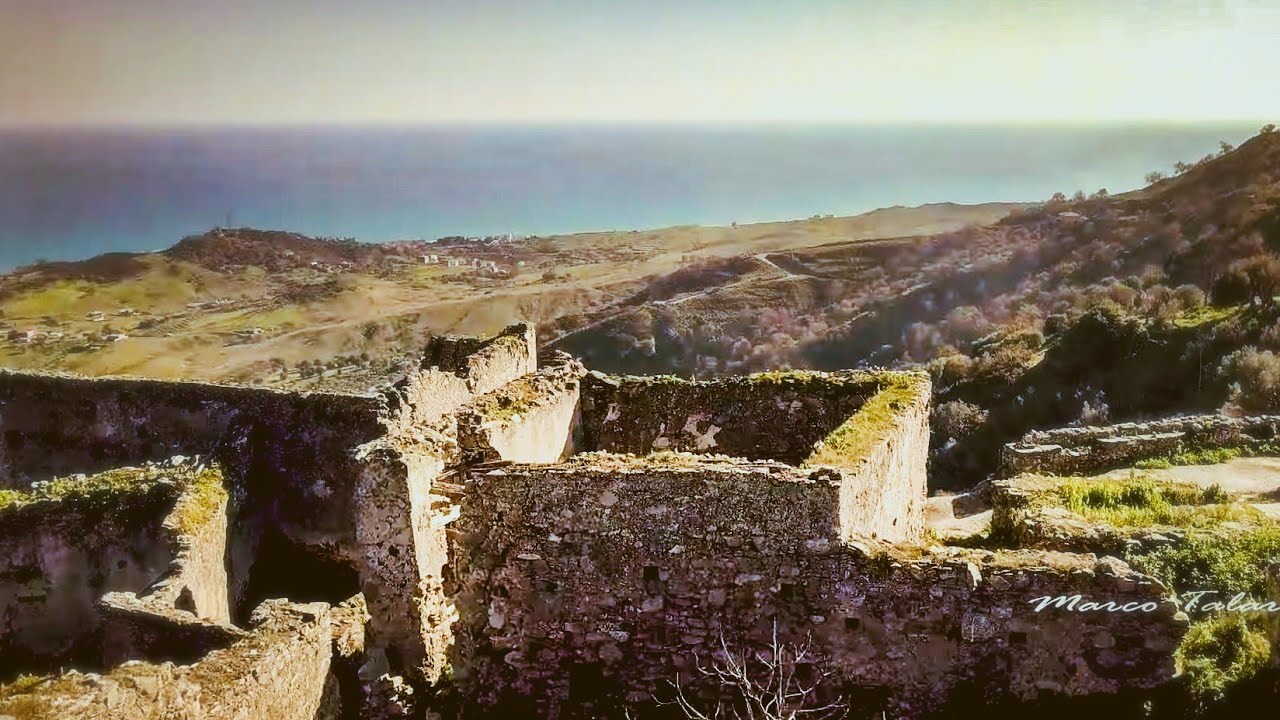 Brancaleone (Calabria, Italy) Aerial Drone 4K Video | In volo su Brancaleone (RC)