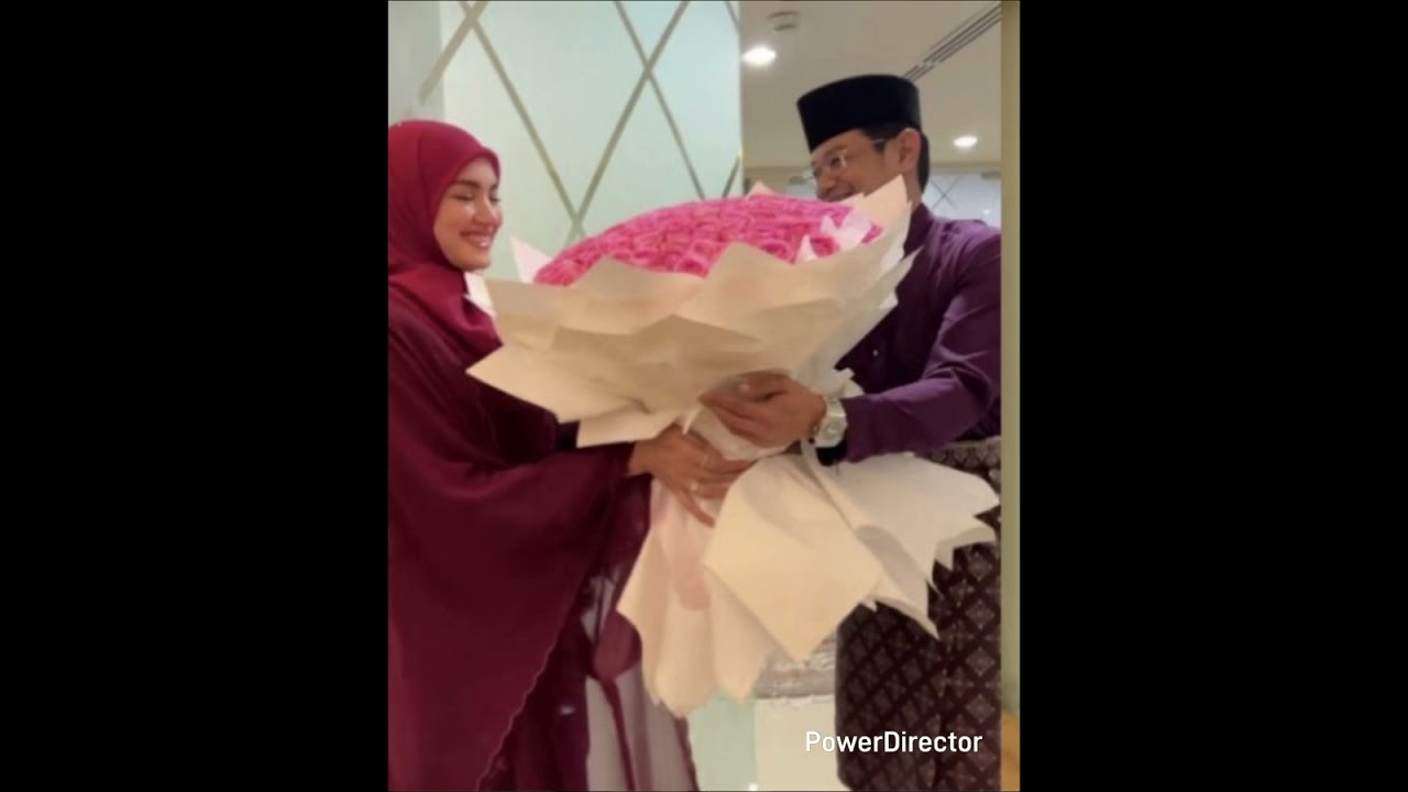 FAZURA TERSIPU MALU TERIMA SEJAMBAK BUNGA😱😱??