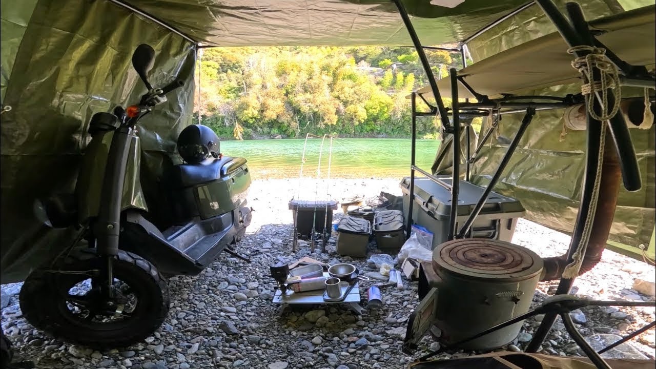 Bike Garage House: The Perfect Hub for Fishing and Camping Enthusiasts!