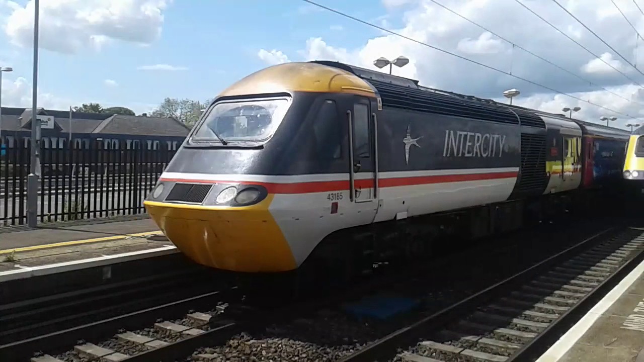 Trains at: Didcot Parkway, GWML, 14/05/17