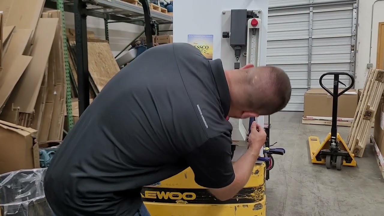 maintenance on a Evoqua s10k automatic cl2 feeder