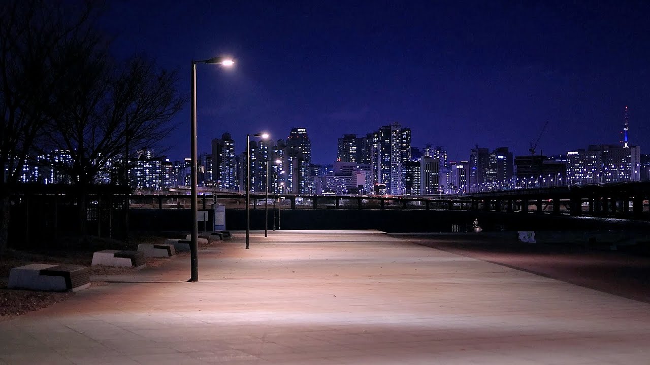 [4K] Seoul Walk - Yeouido's Night /  March 2021  /  Many people, Han river Park, Buildings