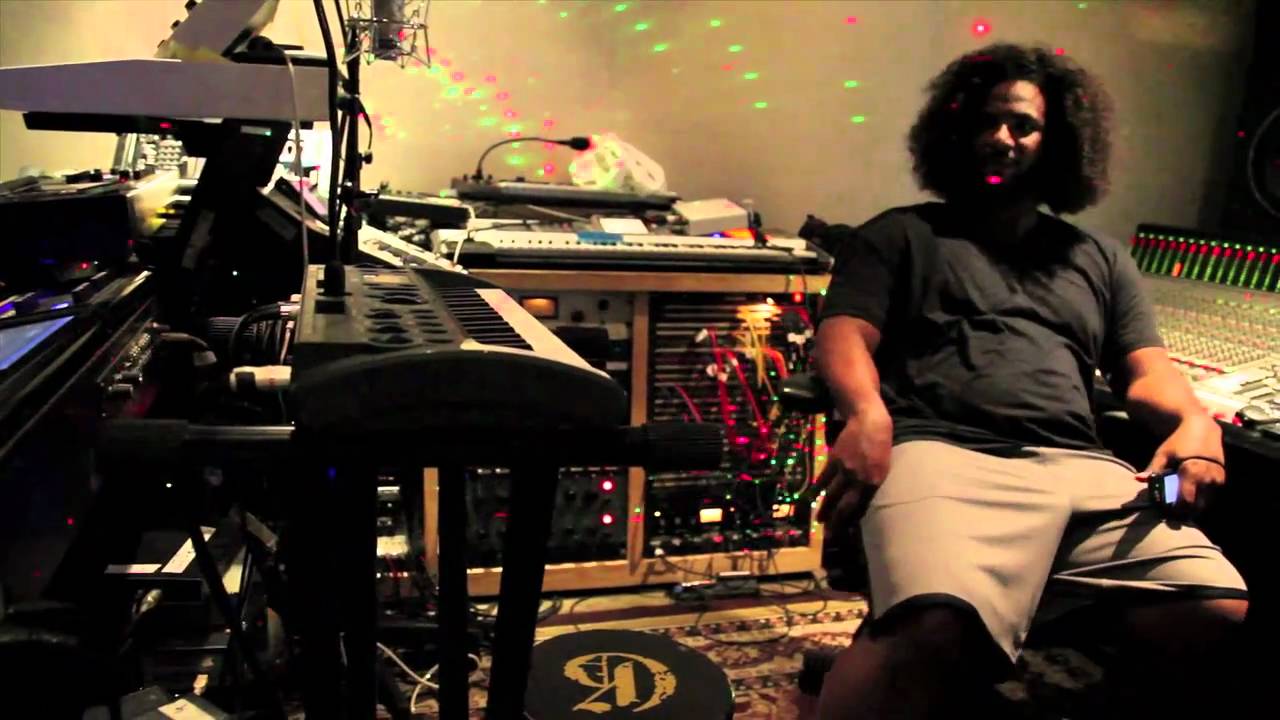 JARED EVAN makes a beat with Polow Da Don