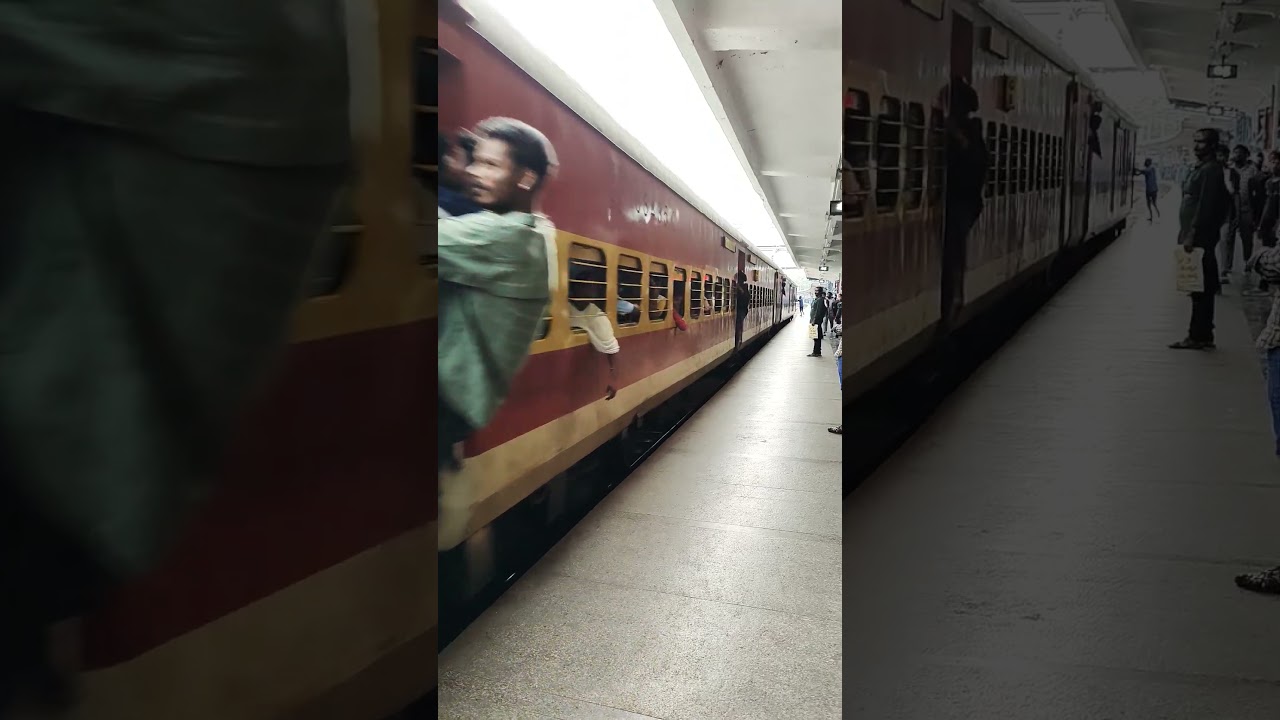 Departing Godavari Express Secunderabad