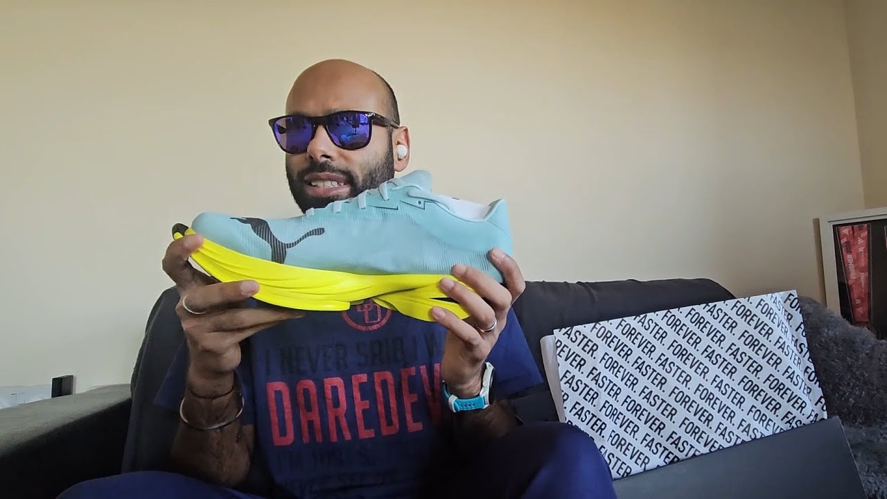 Running shoe unboxing